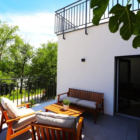 Lakeside Luxury Caroline Appartamento *